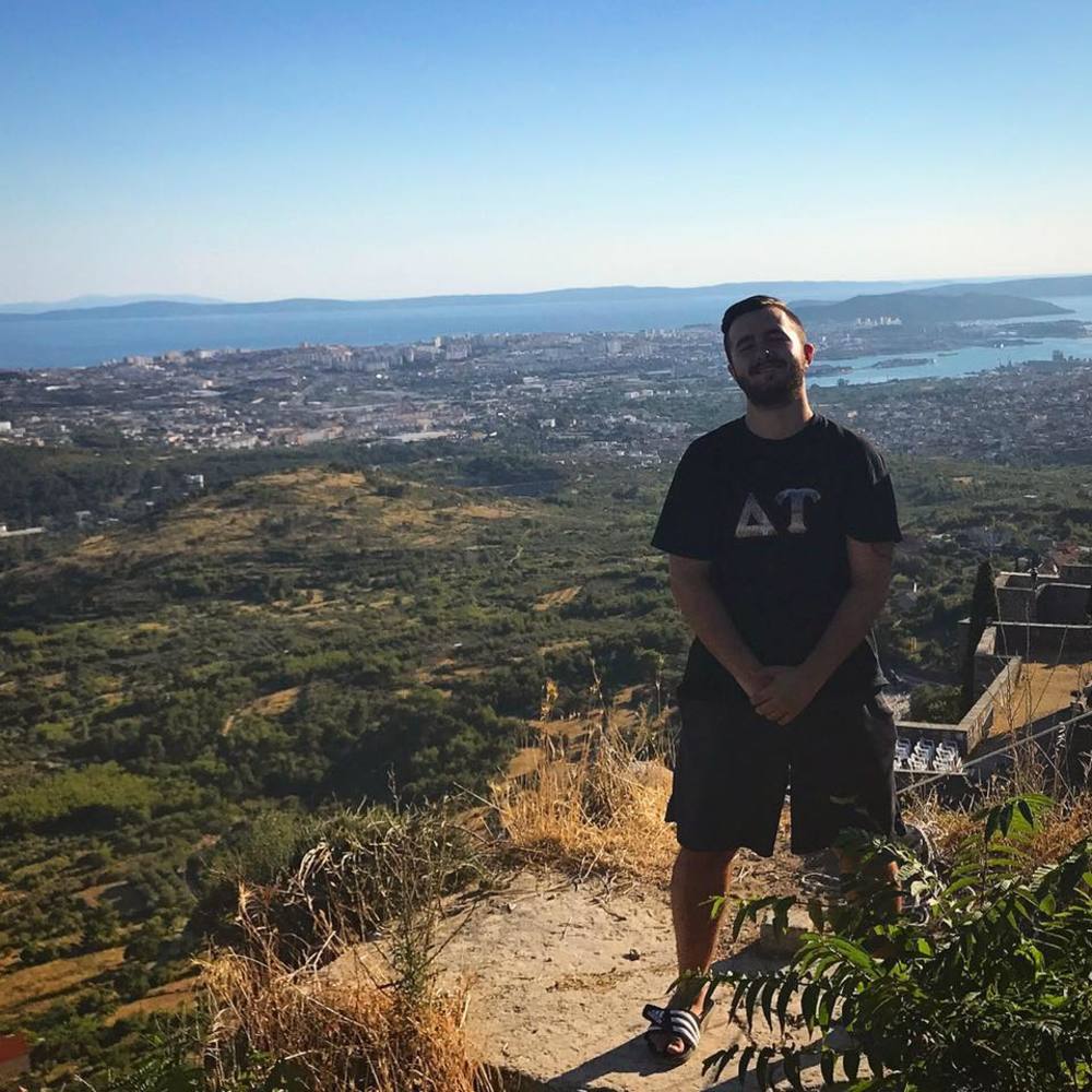 Meet your Posher, Thomas